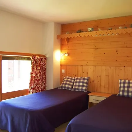 Sainte Foy L'argentiere Sleeps 5 T454440 아파트